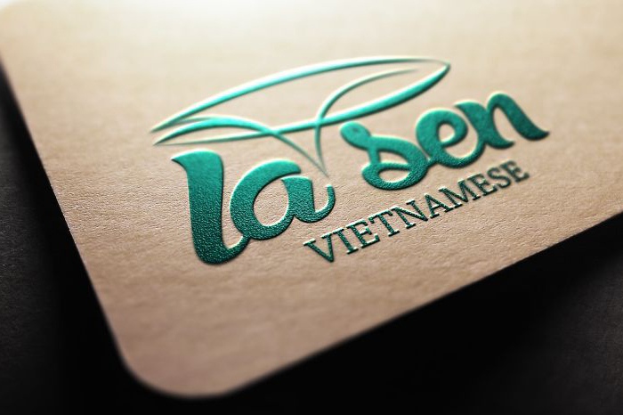 In card visit dập nổi logo nhà hàng La Sen ấn tượng