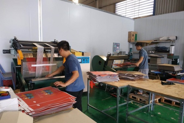 Kỹ thuật cắt xén thành phẩm áp dụng trong in ấn poster