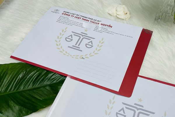 Mẫu phong bì công ty luật đẹp, thiết kế theo yêu cầu