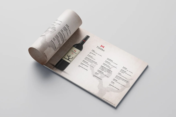 In Hoa Long nhận thiết kế và in ấn mẫu catalogue rượu vang cao cấp