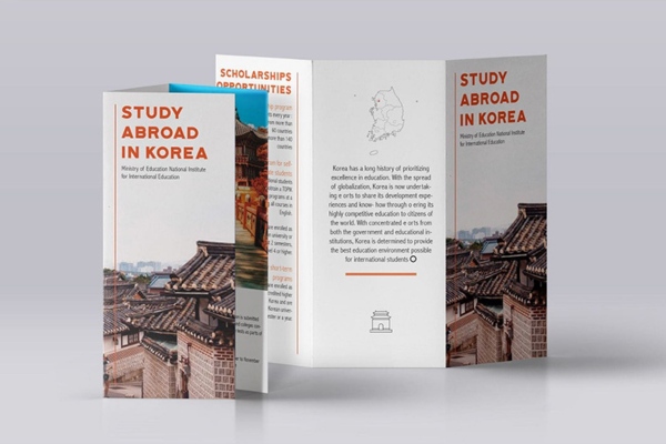 Mẫu brochure du học hiệu quả