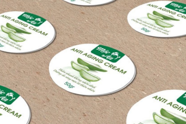 In tem decal nhựa chất lượng đẹp mắt