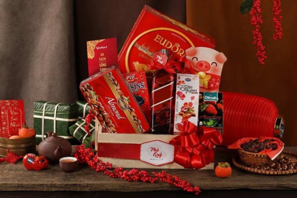 Mẫu bao lì xì bánh chưng kết hợp giỏ quà Tết