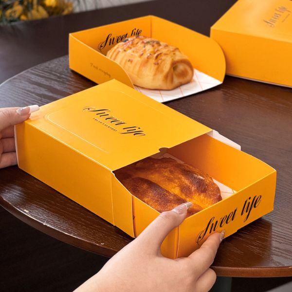 In hộp giấy đựng bánh mì giá rẻ, thiết kế theo yêu cầu tại Hà Nội