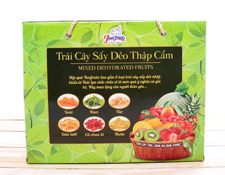 Mẫu hộp giấy đựng mứt trái cây có quai xách