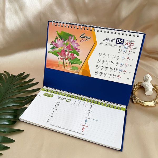 In lịch đề bàn có ghi chú đẹp, giá rẻ, chất lượng cao tại Hoa Long