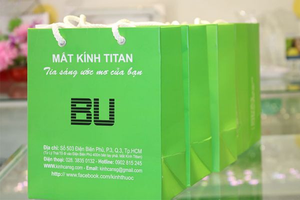 Mẫu túi giấy mắt kính giá rẻ, thiết kế theo yêu cầu