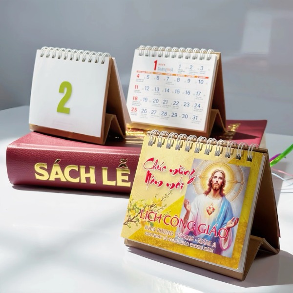 In lịch để bàn công giáo In Hoa Long nhận in n lịch để bàn công giáo cao cấp tại Hà Nội