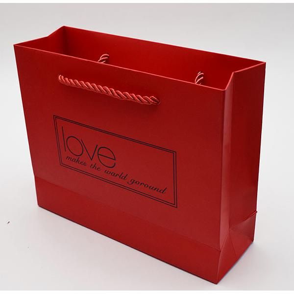 In túi giấy màu đỏ giá rẻ, thiết kế theo yêu cầu tại Hà Nội