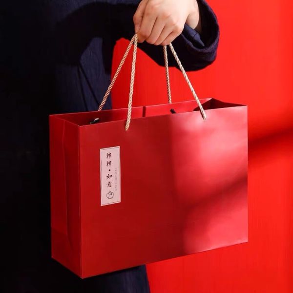 In túi giấy màu đỏ giá rẻ, thiết kế theo yêu cầu tại Hà Nội