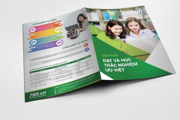 Mẫu brochure giáo dục thu hút