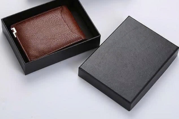 Mẫu hộp giấy đựng ví nắp âm dương sang trọng