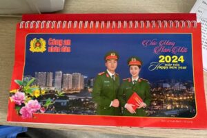 In Hoa Long nhận thiết kế và in ấn Mẫu lịch để bàn công an nhân dân cao cấp