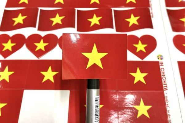 Mẫu sticker cờ Việt Nam giá rẻ, chất lượng cao tại Hà Nội