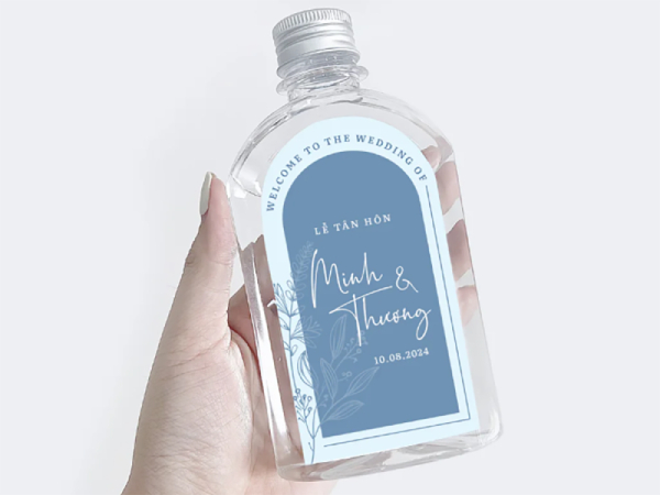 In Hoa Long nhận thiết kế và in ấn Mẫu Tem Dán Chai Nước Đám Cưới màu xanh