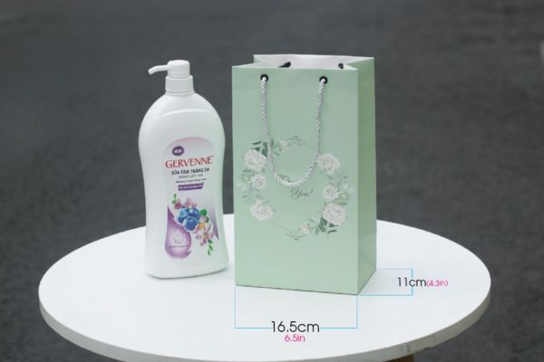 Mẫu túi giấy đựng sữa tắm giá rẻ, chất lượng cao