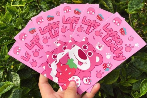 Mẫu bao lì xì gấu dâu đẹp, chất lượng tại Hà Nội