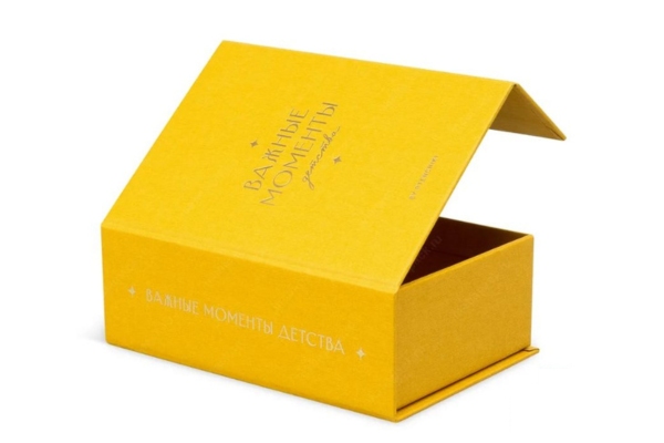 Mẫu hộp giấy màu vàng tươi