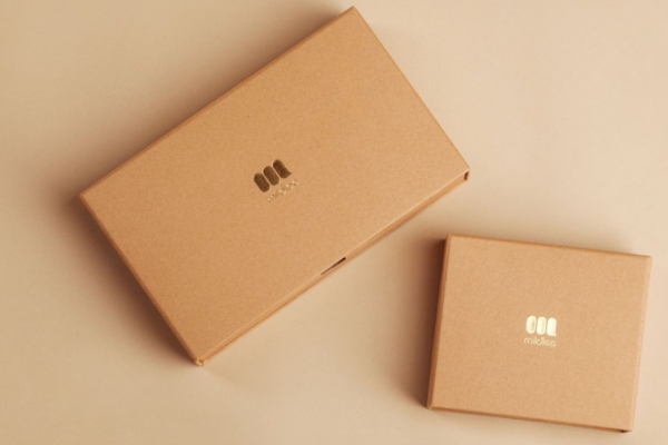 Mẫu hộp giấy trơn đẹp mộc mạc