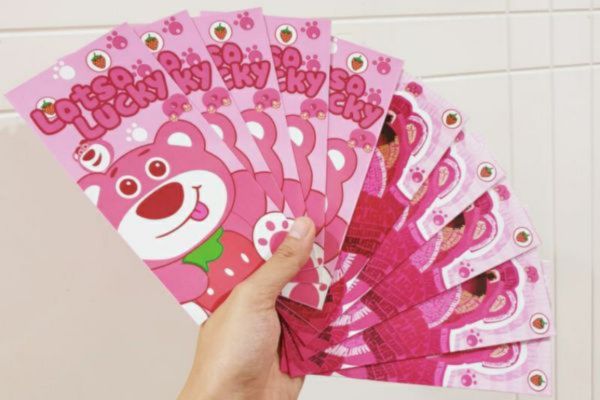 Mẫu bao lì xì gấu dâu đẹp, chất lượng tại Hà Nội