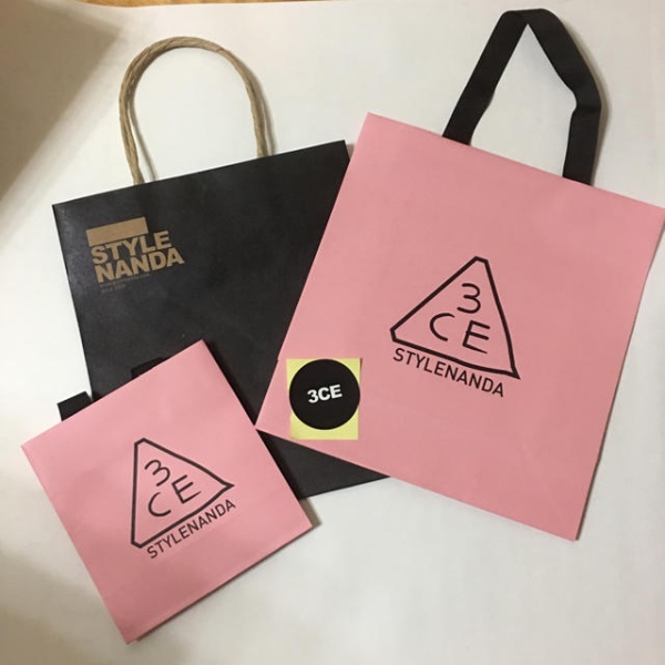 In Hoa Long nhận thiết kế và in ấn Mẫu túi giấy 3ce giá rẻ