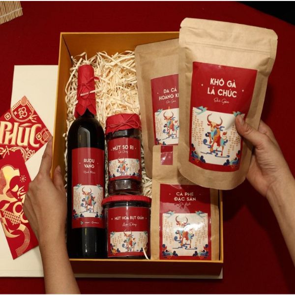 In tem dán giỏ quà Tết giá rẻ, mẫu đẹp tại Hà Nội