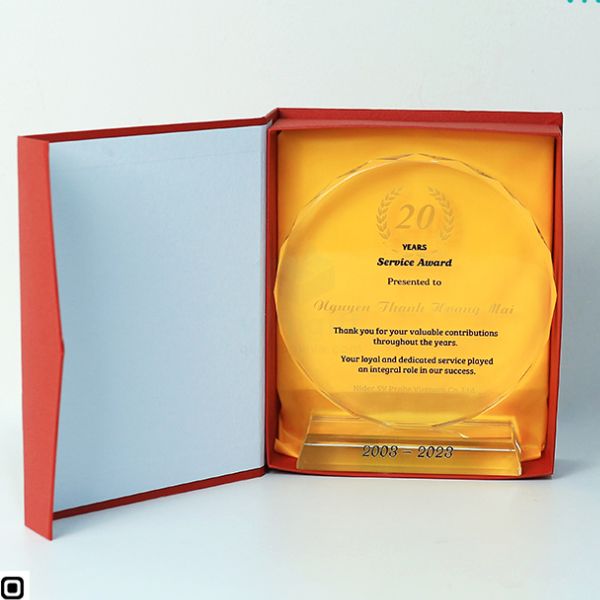 In hộp đựng kỷ niệm chương giá rẻ, chất lượng cao