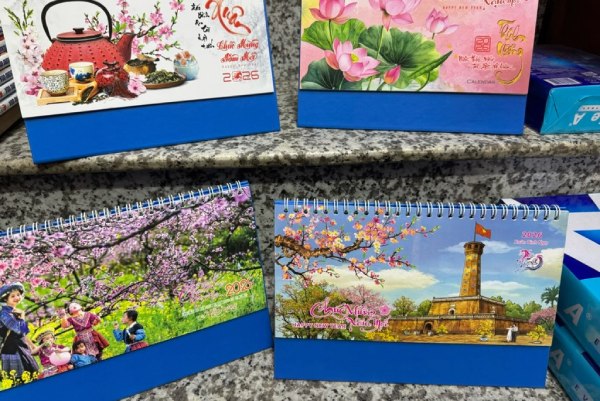 In Hoa Long nhận thiết kế và in ấn Mẫu lịch để bàn Cảnh đẹp việt nam sang trọng