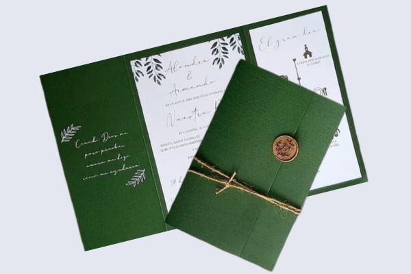 Mẫu thiệp cưới cổ điển đẹp mắt