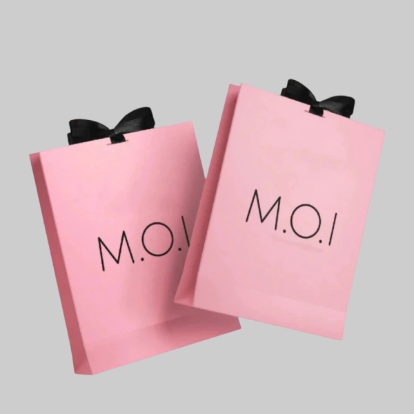 In Hoa Long nhận thiết kế và in ấn mẫu túi giấy màu hồng lấy ngay