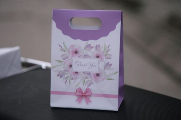 Mẫu túi giấy nắp gập giá rẻ, thiết kế theo yêu cầu tại Hà Nội