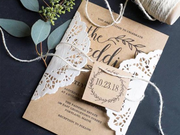 In Hoa Long nhận thiết kế phong cách trang trí thiệp cưới cổ điển