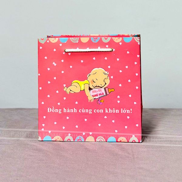 Túi Giấy Shop Mẹ và Bé In Hoa Long nhận in Túi Giấy Shop Mẹ và Bé chuyên nghiệp