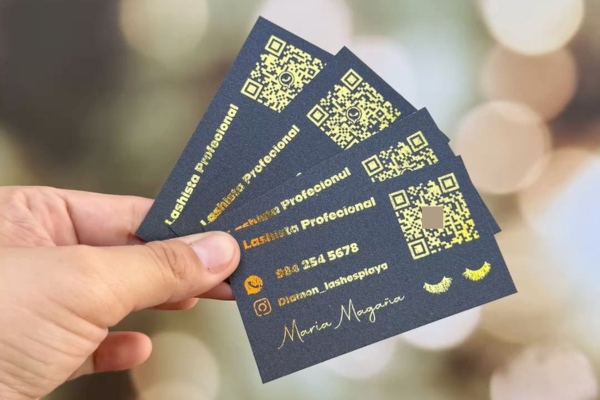 Mẫu card visit có mã QR đẹp mắt
