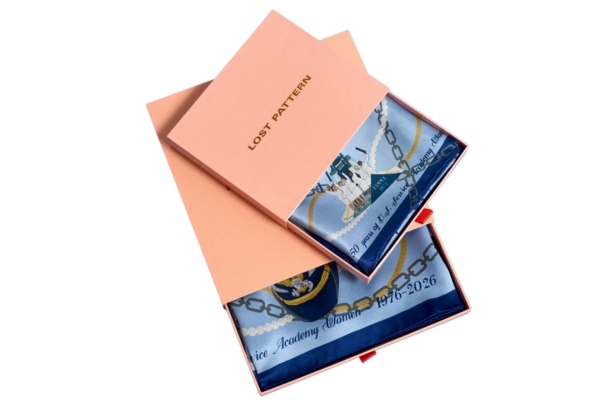 Mẫu hộp đựng khăn quàng cổ dạng bao diêm