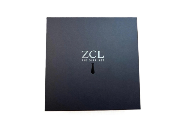 Mẫu in hộp đựng cà vạt logo ép nhũ bạc