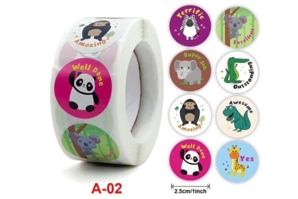 Mẫu sticker dạng cuộn chuẩn kích thước