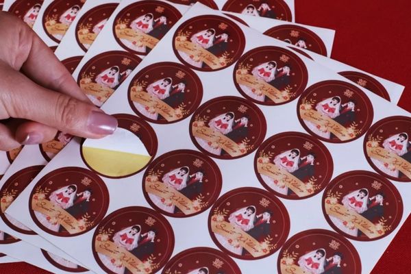 Mẫu sticker đám cưới giá rẻ, lấy nhanh tại Hà Nội