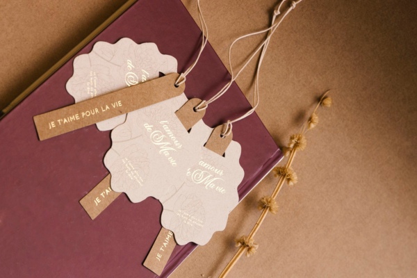 20+ Mẫu tag giấy ép kim cao cấp, sang trọng