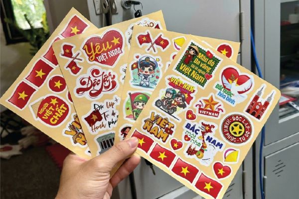 Bộ sticker yêu nước đẹp, chất lượng cao