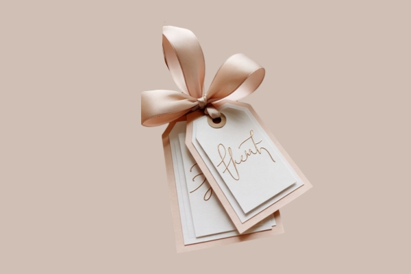 Mẫu tag giấy ép kim gia công tỉ mỉ