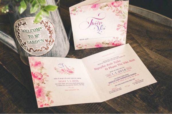 Mẫu thiệp cưới chưa in tên đẹp, chất lượng cao
