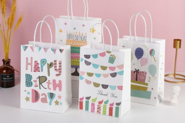 Mẫu túi đựng quà sinh nhật giá rẻ, chất lượng cao