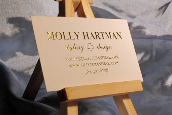 In Hoa Long tìm hiểu sự khác nhau gữa ép nhũ và ép kim.