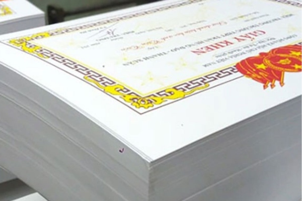 Giấy in bằng khen là giấy gì