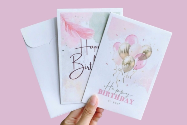 Kích thước thiệp chúc mừng sinh nhật chuẩn yêu cầu