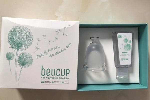 In Hoa Long nhận thiết kế và in ấn mẫu hộp đựng cốc nguyệt san theo yêu cầu