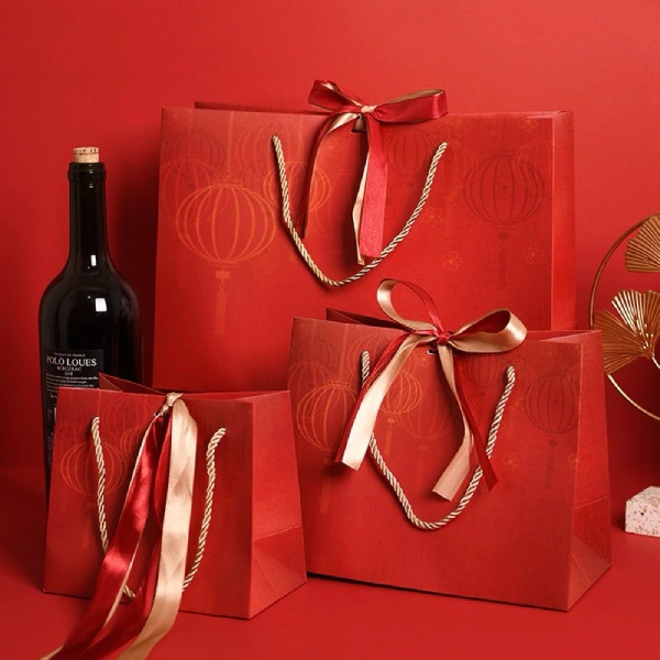 In Hoa Long nhận thiết kế và in ấn mẫu túi giấy đỏ chất lượng