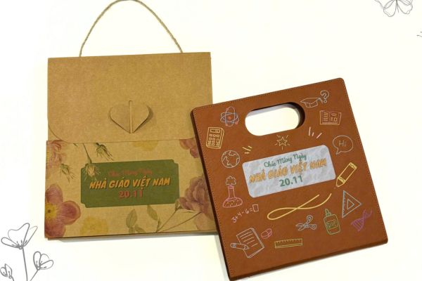 Mẫu túi giấy đựng sách đẹp, chất lượng cao