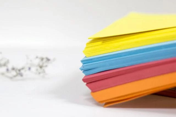 In Hoa Long tìm hiểu ưu điểm giấy in màu là gì